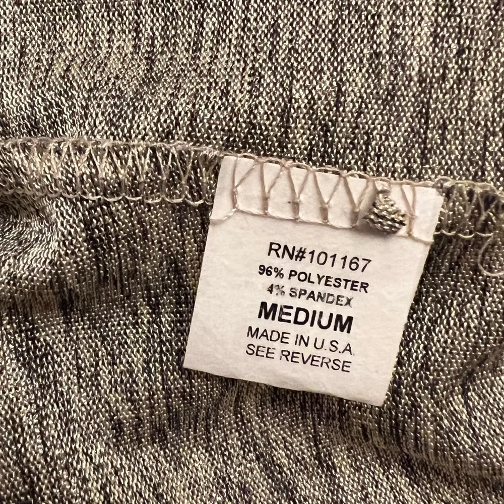 Kim & Cami silver shimmery top tie front medium new with partial tag - Picture 6 of 7